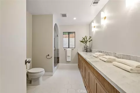 Bath - 275 Fairview Rd, Ojai, CA 93023 photo 7 of 15