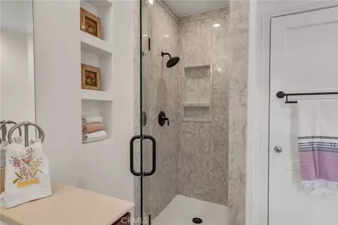 Bath - 730 E Roosevelt, Long Beach, CA 90807 photo 3 of 7