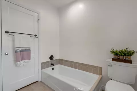 Bath - 730 E Roosevelt, Long Beach, CA 90807 photo 2 of 7