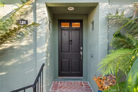 Entry Way - 730 E Roosevelt, Long Beach, CA 90807 photo 1 of 4