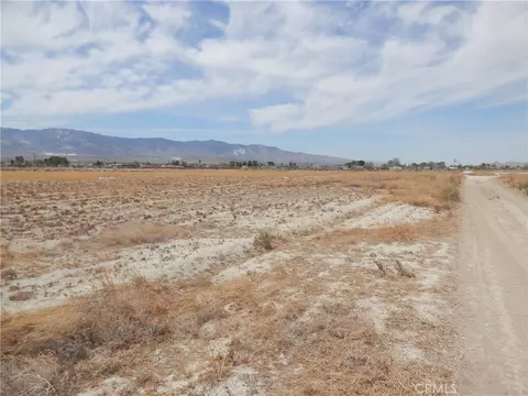 0 Octavo St Pearl Rd, Lucerne Valley, CA 92356