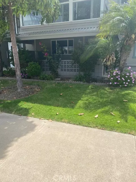 1980 Mckinney Way #13E, Seal Beach, CA 90740