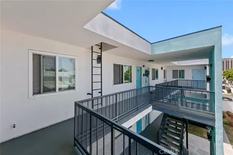 Exterior - 1060 Olive, Long Beach, CA 90813 photo 4 of 5