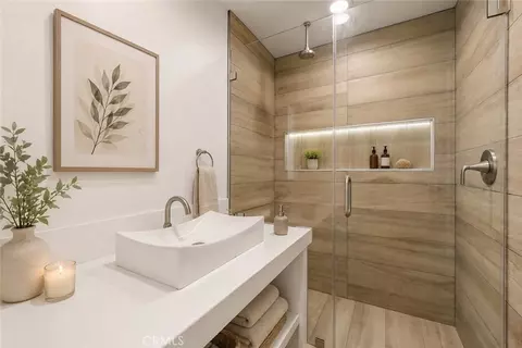 Bath - 1912 E 122nd, Compton, CA 90222 photo 1 of 1