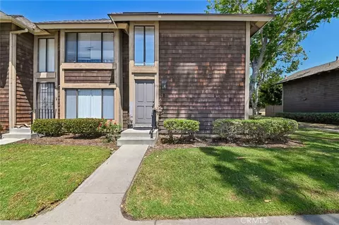 956 S Downey Pl, Anaheim, CA 92804