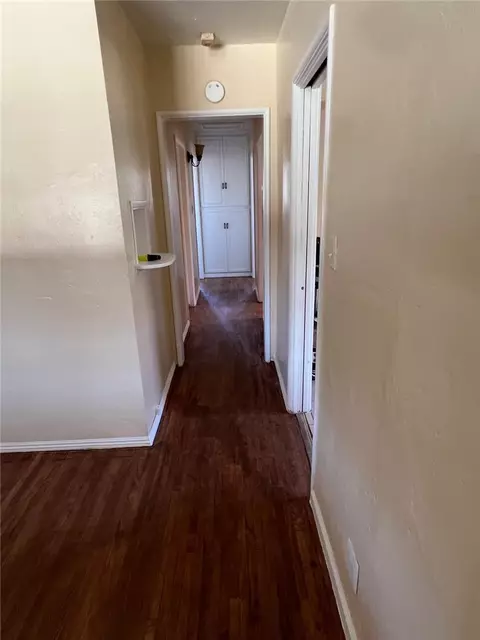 Entry Way - 3216 Laurel, Bakersfield, CA 93304 photo 2 of 3