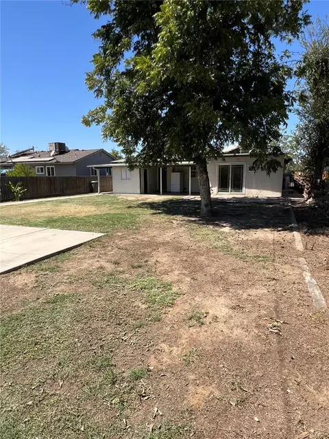 Exterior - 3216 Laurel, Bakersfield, CA 93304 photo 2 of 8