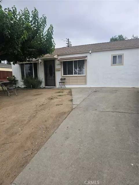 1206 Crawford, Bakersfield, CA 93305