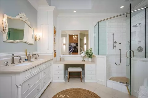 Bath - 33 Palermo Walk, Long Beach, CA 90803 photo 3 of 6