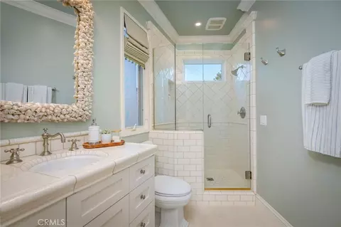 Bath - 33 Palermo Walk, Long Beach, CA 90803 photo 5 of 6