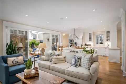 Living - 33 Palermo Walk, Long Beach, CA 90803 photo 1 of 4