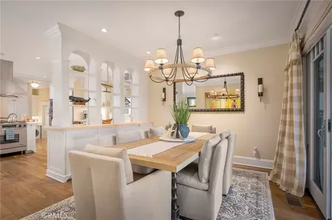 Dining - 33 Palermo Walk, Long Beach, CA 90803 photo 2 of 3