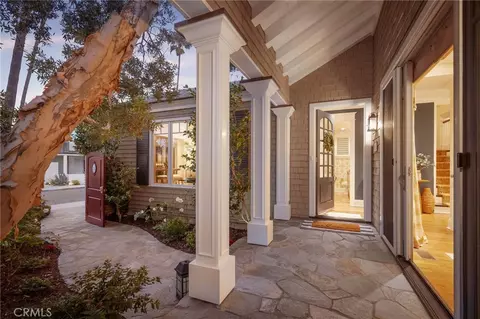 Exterior - 33 Palermo Walk, Long Beach, CA 90803 photo 10 of 12