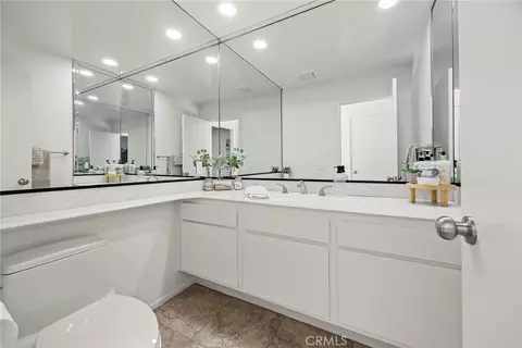 Bath - 6515 E Circulo Dali, Anaheim, CA 92807 photo 1 of 6