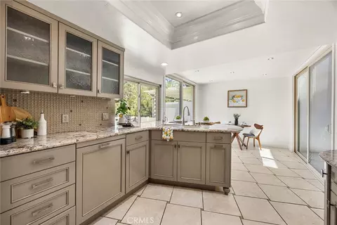Kitchen - 6515 E Circulo Dali, Anaheim, CA 92807 photo 2 of 5