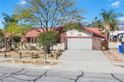 Exterior - 13489 Village Rd, Yucaipa, CA 92399 photo 2 of 7