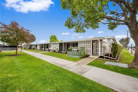 1562 Golden Rain Rd NE #44G, Seal Beach, CA 90740