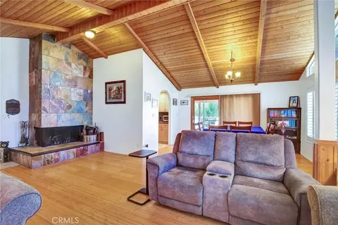 Living - 1026 Arnold Way, Alpine, CA 91901 photo 1 of 6