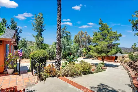 Exterior - 1026 Arnold Way, Alpine, CA 91901 photo 17 of 20