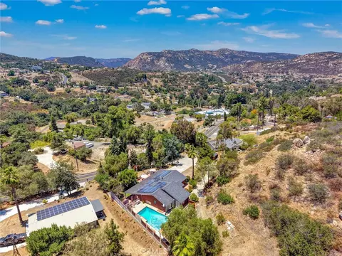 View/Area - 1026 Arnold Way, Alpine, CA 91901 photo 1 of 8