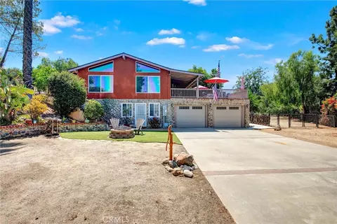 1026 Arnold Way, Alpine, CA 91901