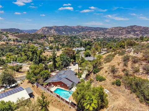 View/Area - 1026 Arnold Way, Alpine, CA 91901 photo 5 of 8