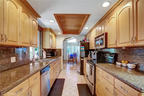 Kitchen - 1026 Arnold Way, Alpine, CA 91901 photo 2 of 3