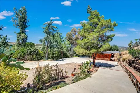 Exterior - 1026 Arnold Way, Alpine, CA 91901 photo 17 of 22