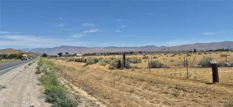 1 Happy Trl, Apple Valley, CA 92307