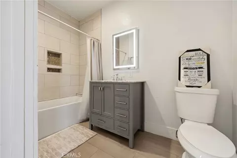 Bath - 325 E 14th, Long Beach, CA 90813 photo 1 of 1