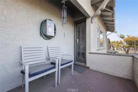 Exterior - 325 E 14th, Long Beach, CA 90813 photo 2 of 3