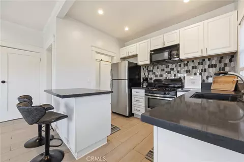 Kitchen - 325 E 14th, Long Beach, CA 90813 photo 1 of 3