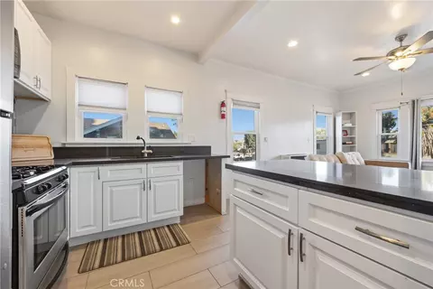 Kitchen - 325 E 14th, Long Beach, CA 90813 photo 3 of 3