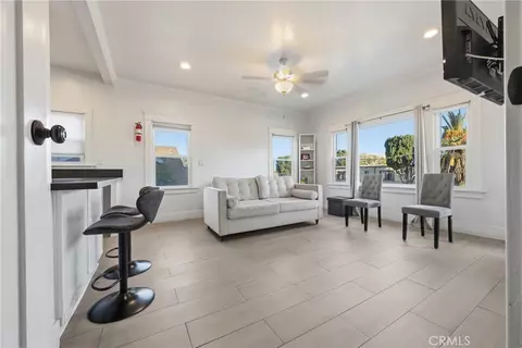 Living - 325 E 14th, Long Beach, CA 90813 photo 1 of 2
