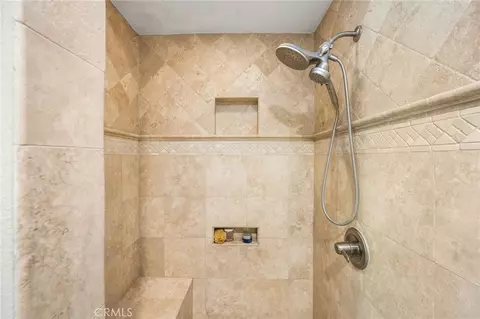 Bath - 537 S Gardner, Orange, CA 92866 photo 4 of 7