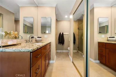 Bath - 537 S Gardner, Orange, CA 92866 photo 1 of 7