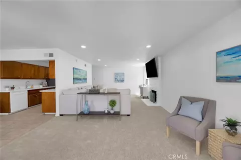 Living - 8350 E Blithedale, Long Beach, CA 90808 photo 2 of 6