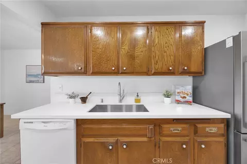 Kitchen - 8350 E Blithedale, Long Beach, CA 90808 photo 4 of 4