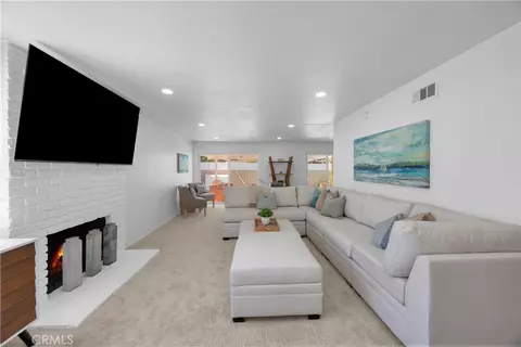 Living - 8350 E Blithedale, Long Beach, CA 90808 photo 5 of 6