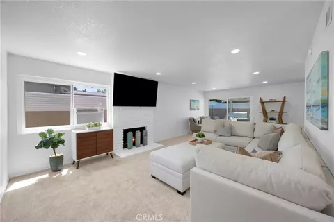 Living - 8350 E Blithedale, Long Beach, CA 90808 photo 4 of 6