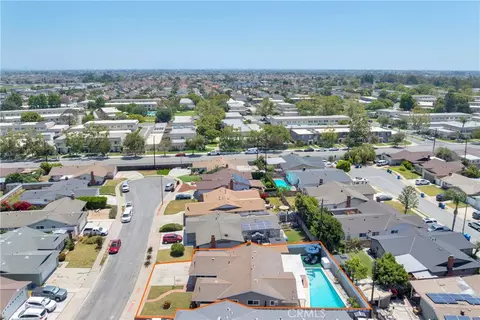 View/Area - 8350 E Blithedale, Long Beach, CA 90808 photo 7 of 8