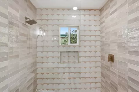 Bath - 3308 Faust, Long Beach, CA 90808 photo 7 of 10