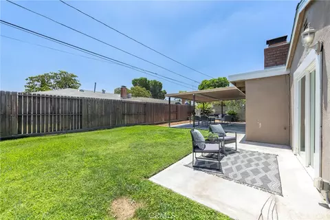 Exterior - 618 S Pine Dr, Fullerton, CA 92833 photo 4 of 4