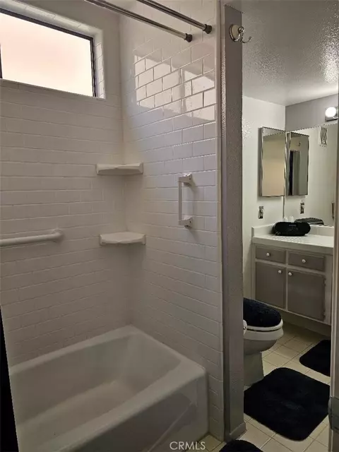 Bath - 550 Orange Ave #320, Long Beach, CA 90802 photo 4 of 5
