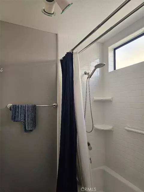 Bath - 550 Orange Ave #320, Long Beach, CA 90802 photo 5 of 5