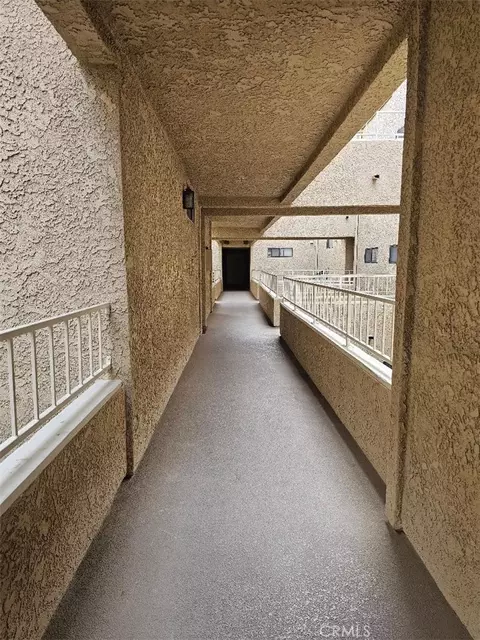 Entry Way - 550 Orange Ave #320, Long Beach, CA 90802 photo 1 of 3