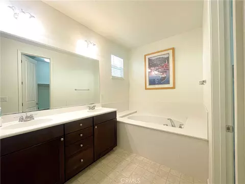 Bath - 117 Ladybug, Martinez, CA 94553 photo 1 of 2