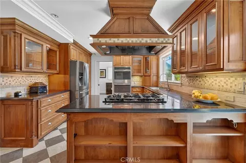 Kitchen - 346 Eagle, Placentia, CA 92870 photo 2 of 6