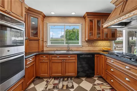 Kitchen - 346 Eagle, Placentia, CA 92870 photo 6 of 6