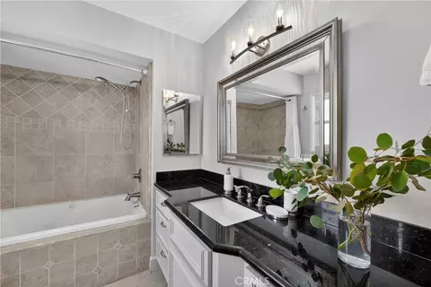 Bath - 346 Eagle, Placentia, CA 92870 photo 4 of 4